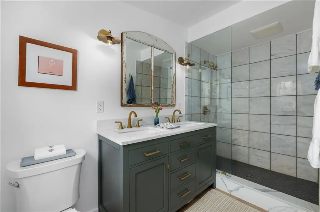 13 Starboard Avenue Jamestown RI 02835