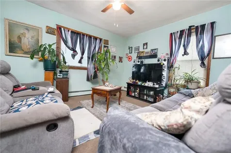 518 Lonsdale Avenue Pawtucket RI 02863
