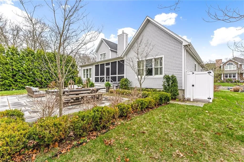 3 Jessica Lane Narragansett RI 02882