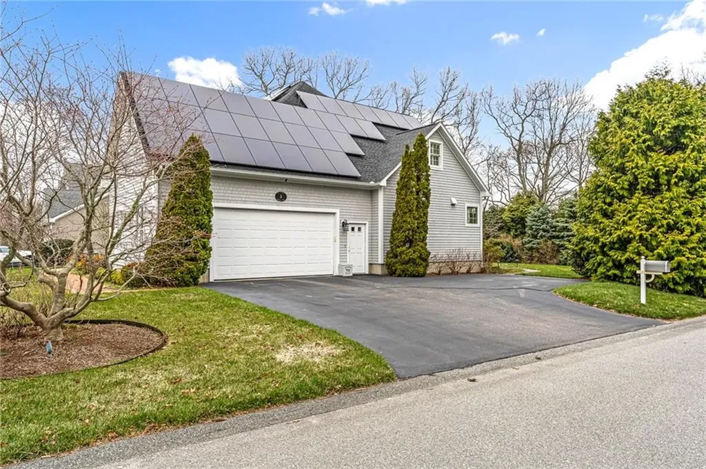 3 Jessica Lane Narragansett RI 02882