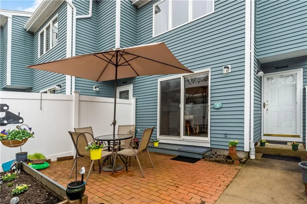 50 South Bay Drive Narragansett RI 02882
