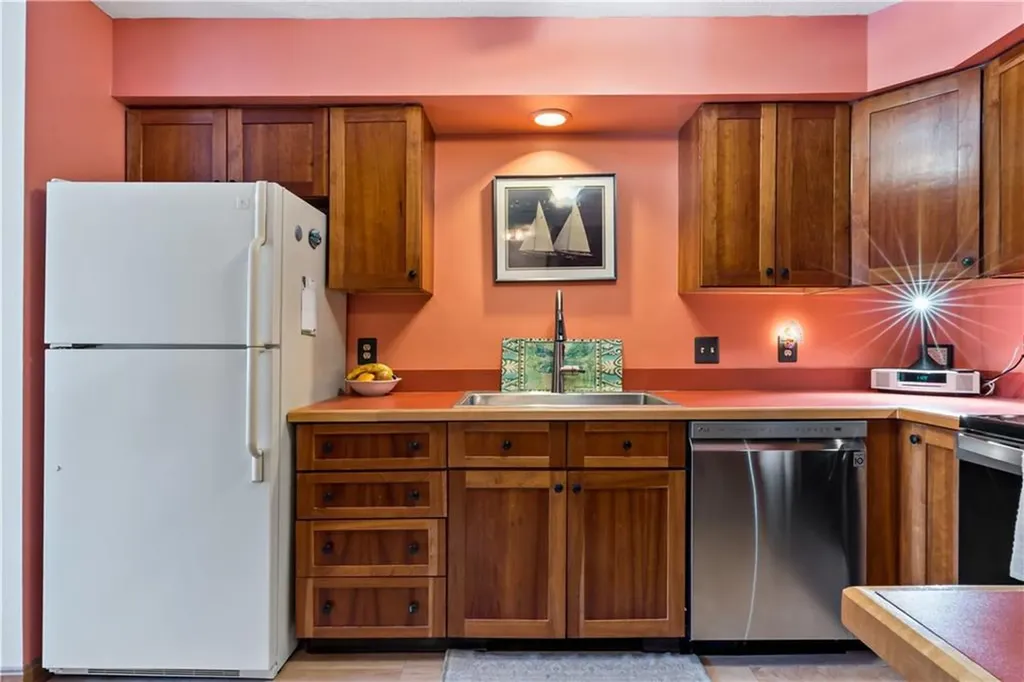 50 South Bay Drive Narragansett RI 02882