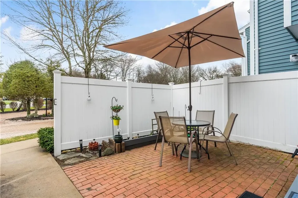 50 South Bay Drive Narragansett RI 02882
