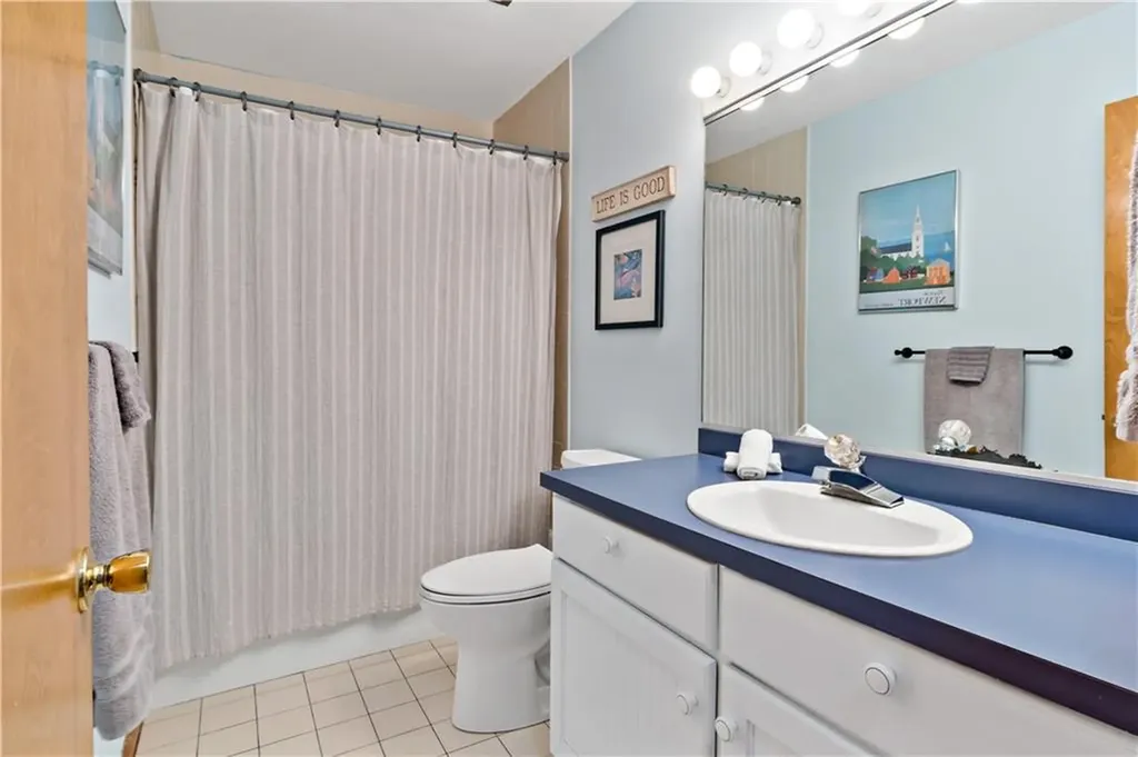 50 South Bay Drive Narragansett RI 02882