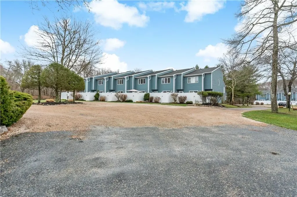 50 South Bay Drive Narragansett RI 02882