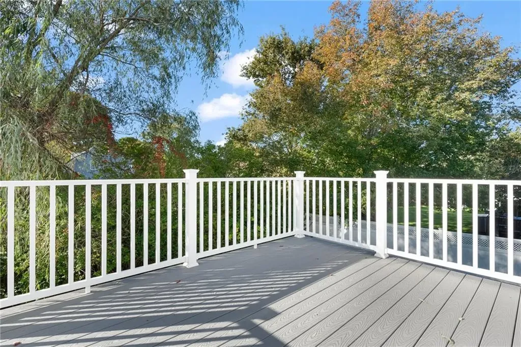 24 Wanda Street Narragansett RI 02882