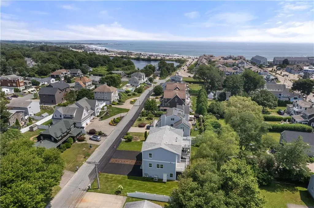 24 Wanda Street Narragansett RI 02882