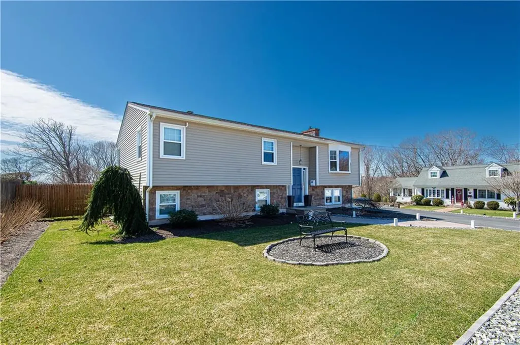 58 Schofield Street West Warwick RI 02893