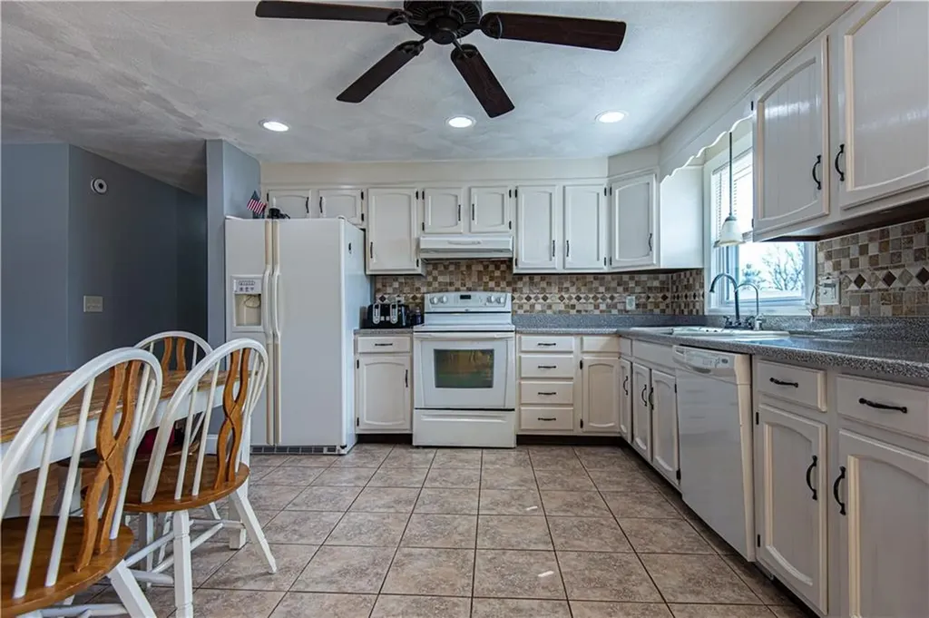 58 Schofield Street West Warwick RI 02893