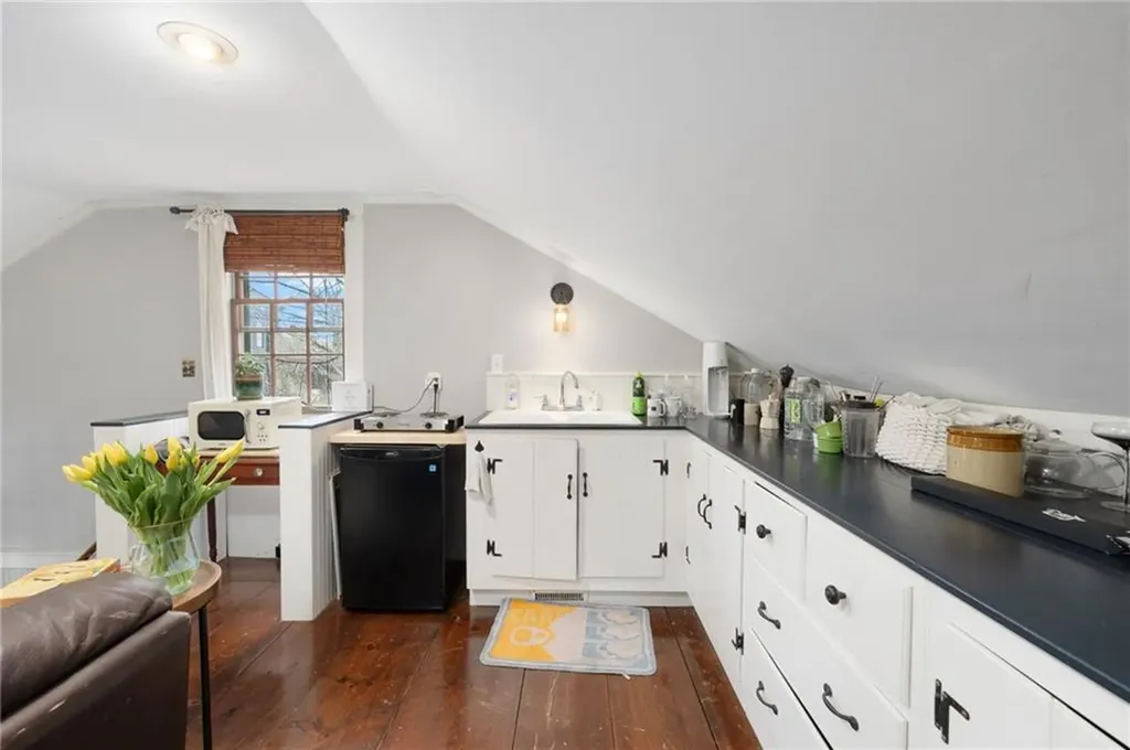 51 William Street Newport RI 02840