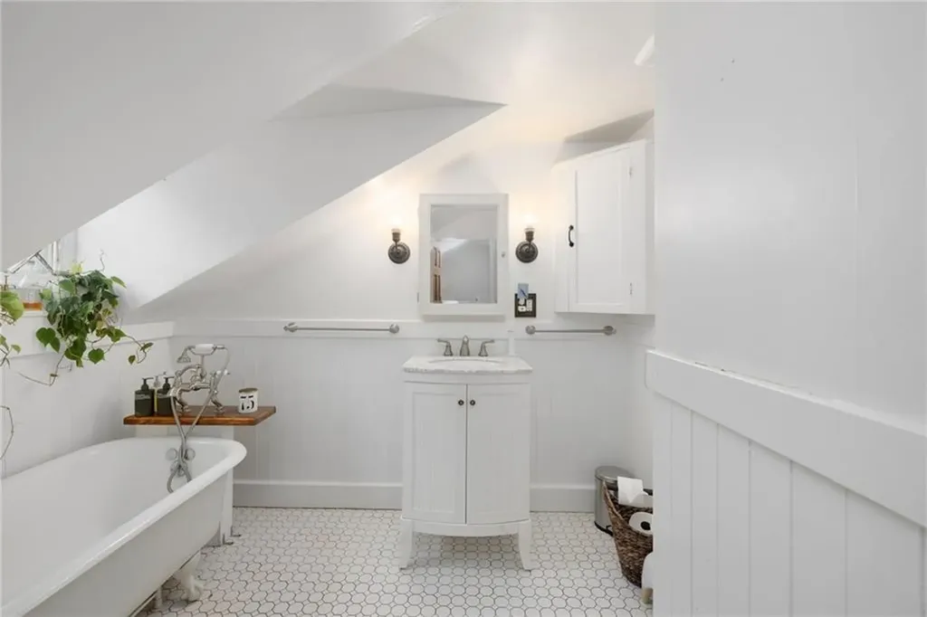 51 William Street Newport RI 02840