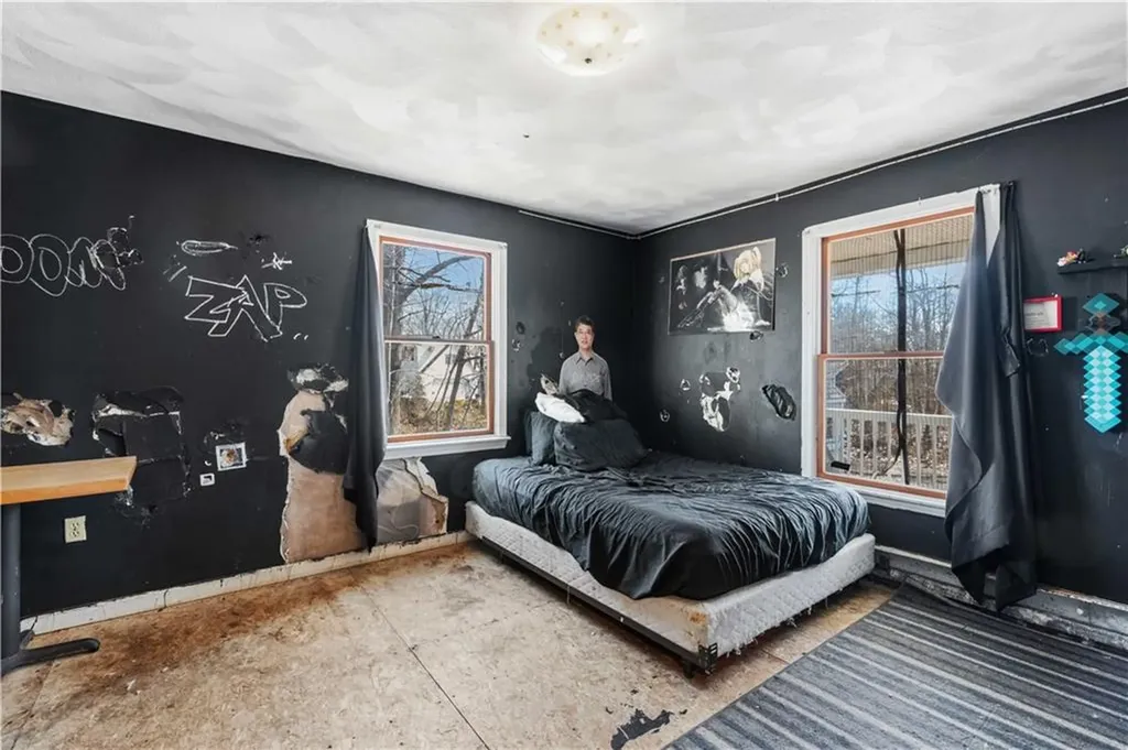 40 Fleetwood Drive North Kingstown RI 02874