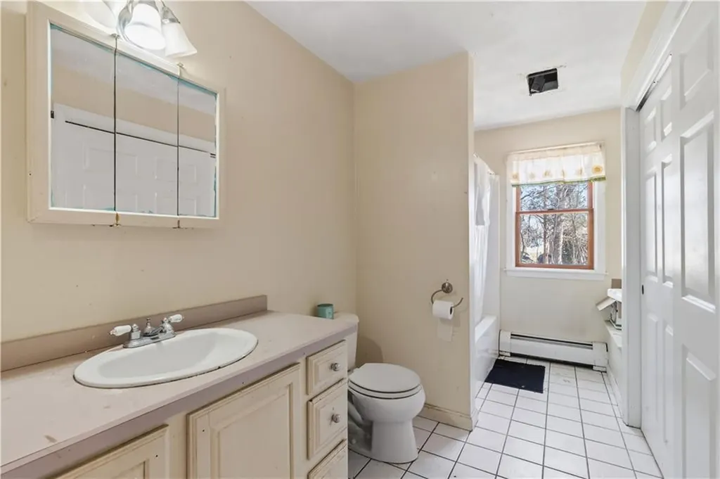 40 Fleetwood Drive North Kingstown RI 02874