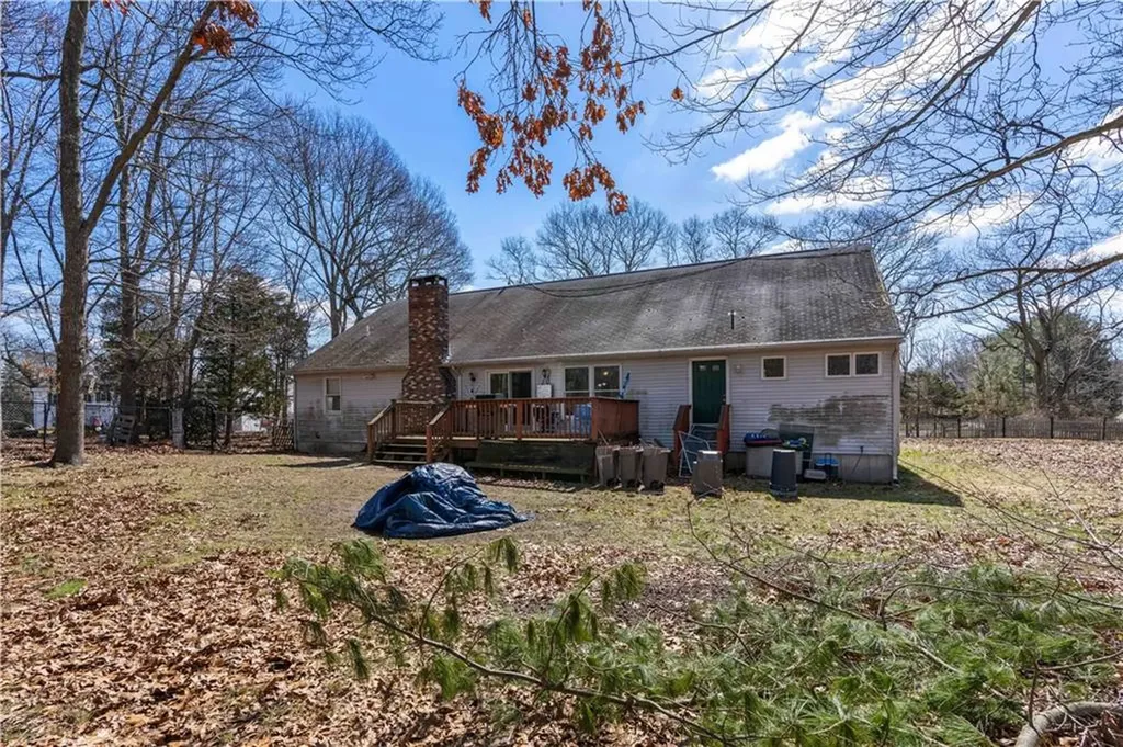 40 Fleetwood Drive North Kingstown RI 02874