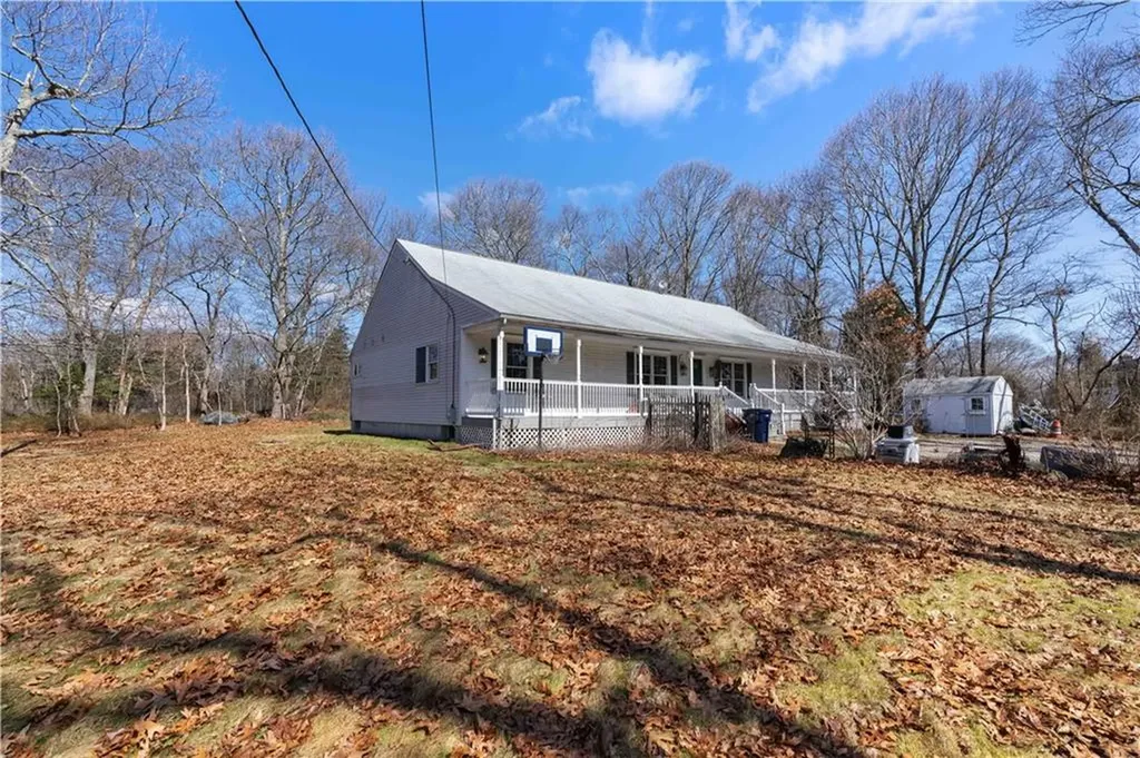 40 Fleetwood Drive North Kingstown RI 02874