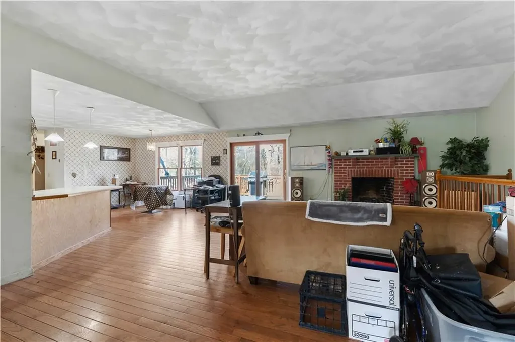40 Fleetwood Drive North Kingstown RI 02874