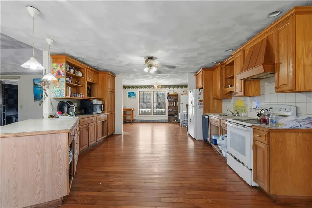 40 Fleetwood Drive North Kingstown RI 02874