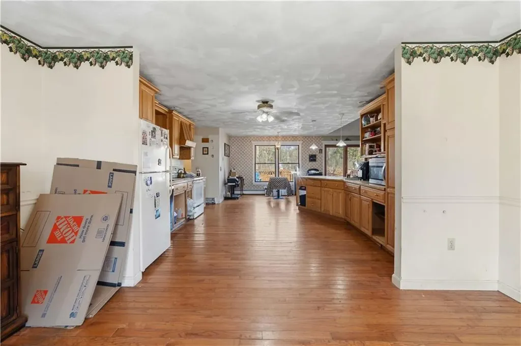 40 Fleetwood Drive North Kingstown RI 02874