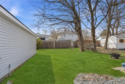 128 Cleveland Street Woonsocket RI 02895