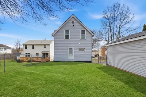 128 Cleveland Street Woonsocket RI 02895