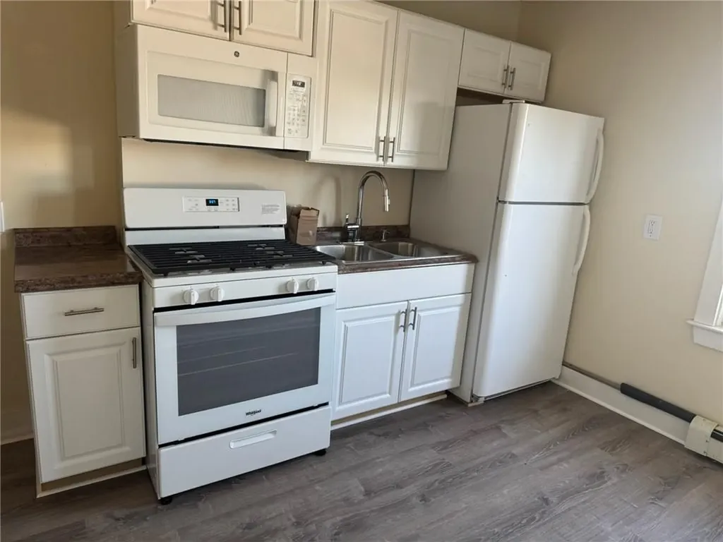 38 40 Freebody Street Newport RI 02840