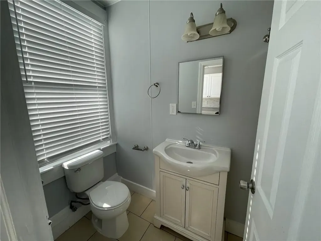 38 40 Freebody Street Newport RI 02840