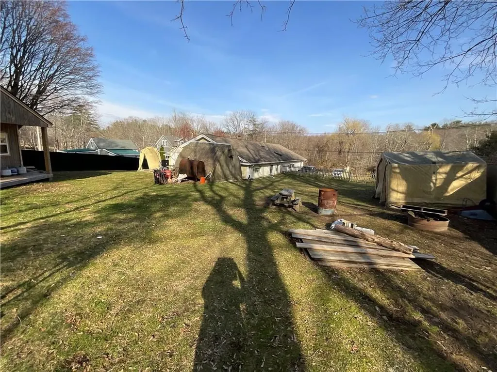 1567 Plainfield Pike Scituate RI 02857