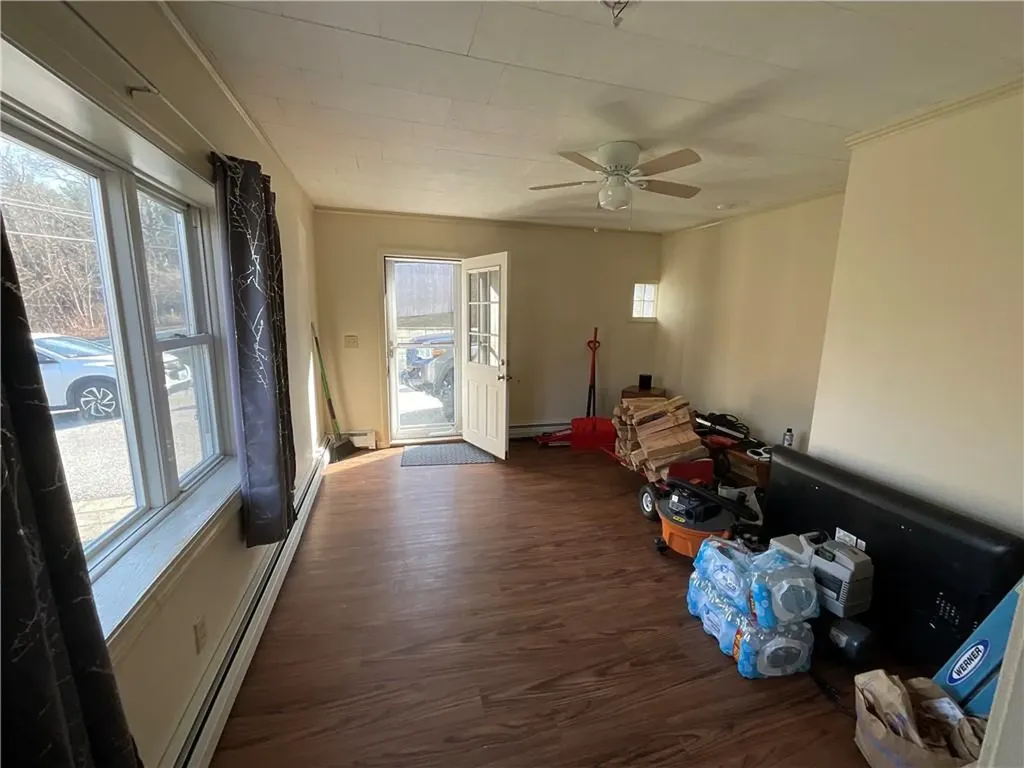 1567 Plainfield Pike Scituate RI 02857