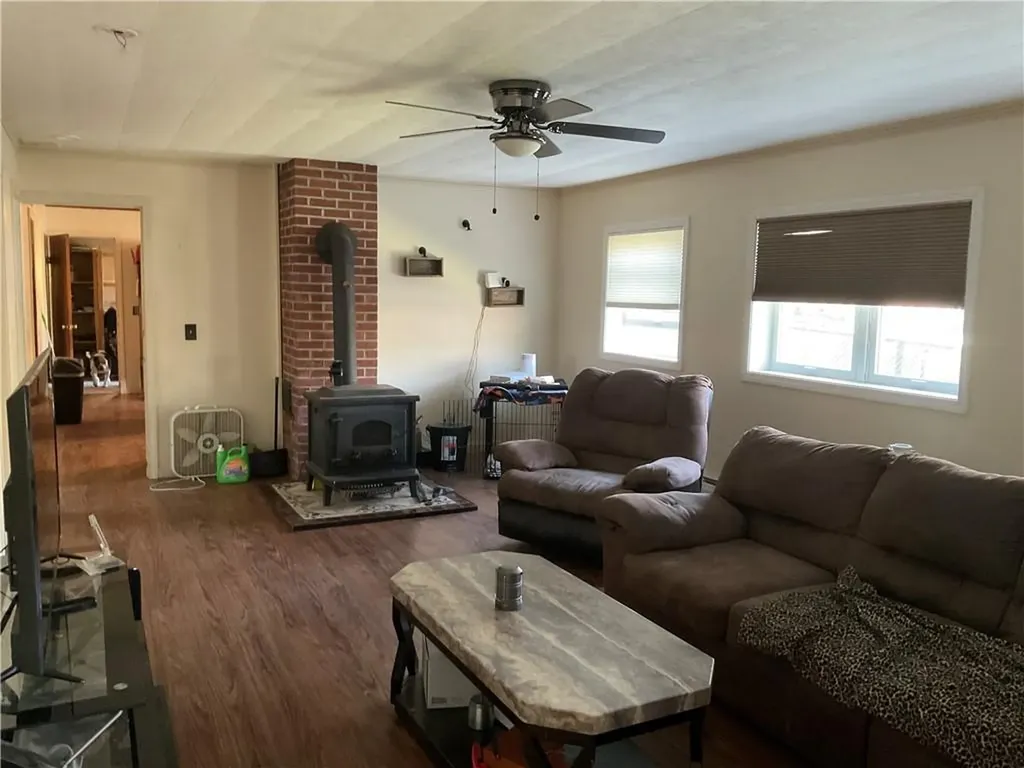 1567 Plainfield Pike Scituate RI 02857