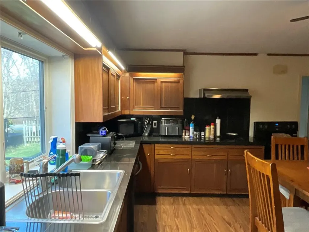 1567 Plainfield Pike Scituate RI 02857
