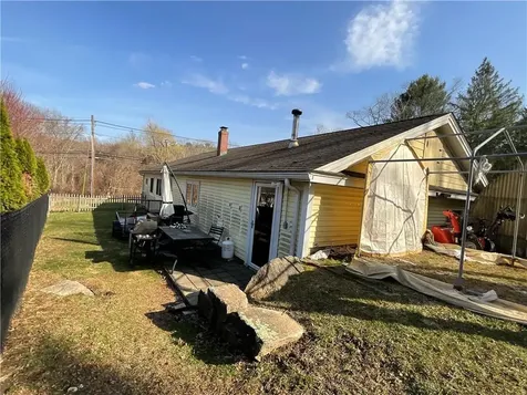 1567 Plainfield Pike Scituate RI 02857
