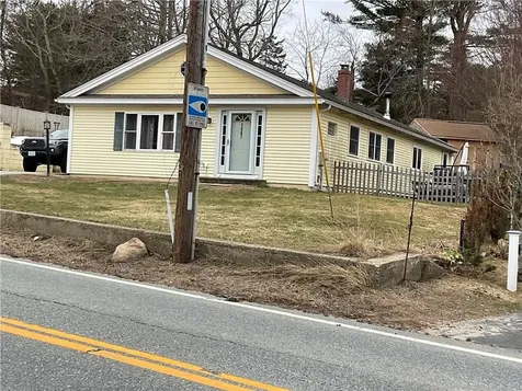 1567 Plainfield Pike Scituate RI 02857