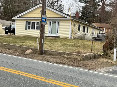1567 Plainfield Pike Scituate RI 02857
