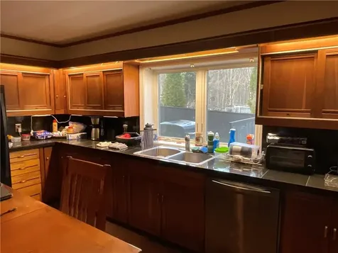 1567 Plainfield Pike Scituate RI 02857