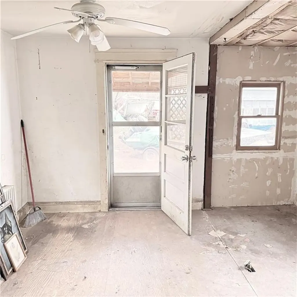 7 Shippee Avenue West Warwick RI 02893