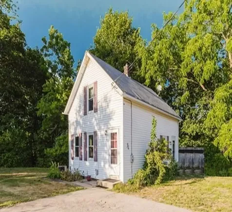 15 Hope Court West Warwick RI 02893