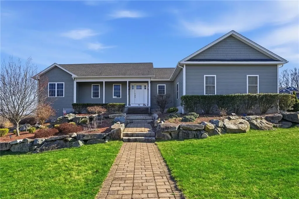 36 Abatecola Way Johnston RI 02919