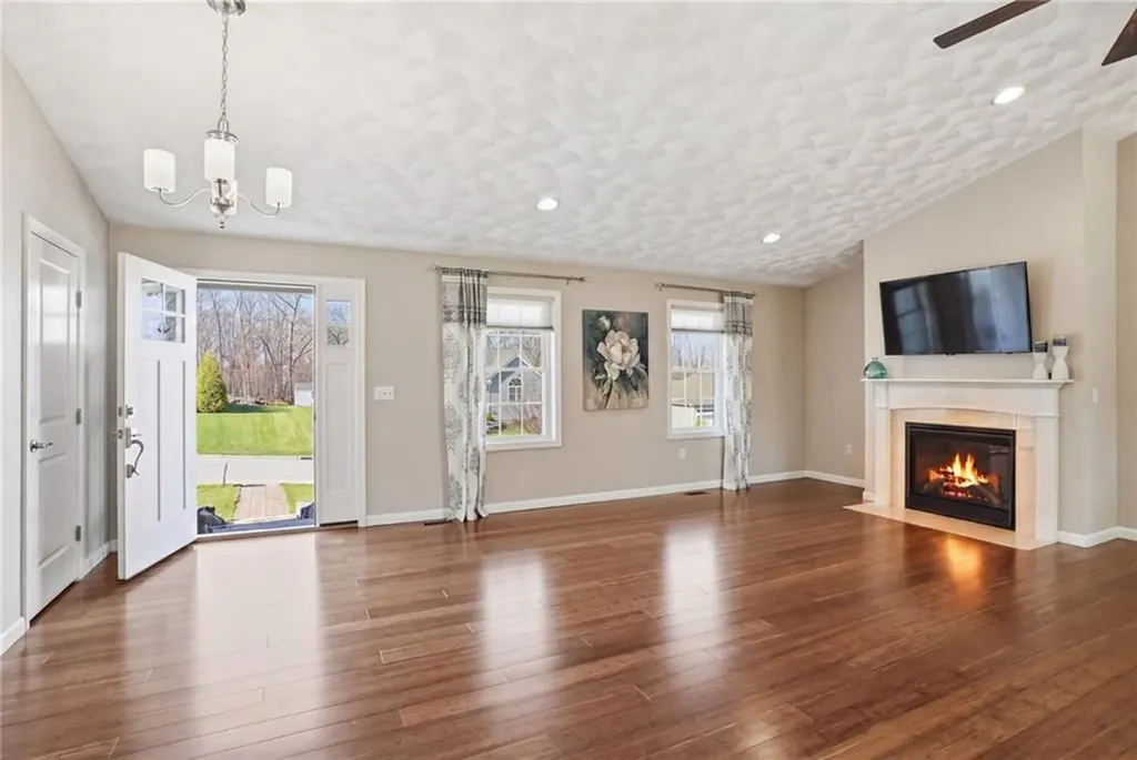 36 Abatecola Way Johnston RI 02919