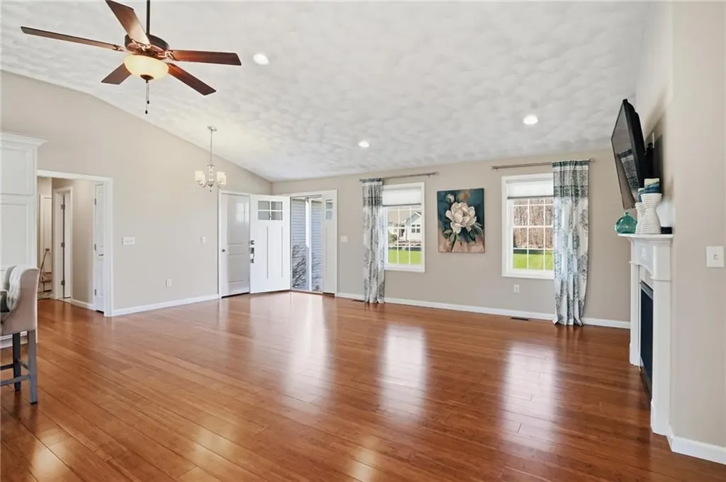36 Abatecola Way Johnston RI 02919