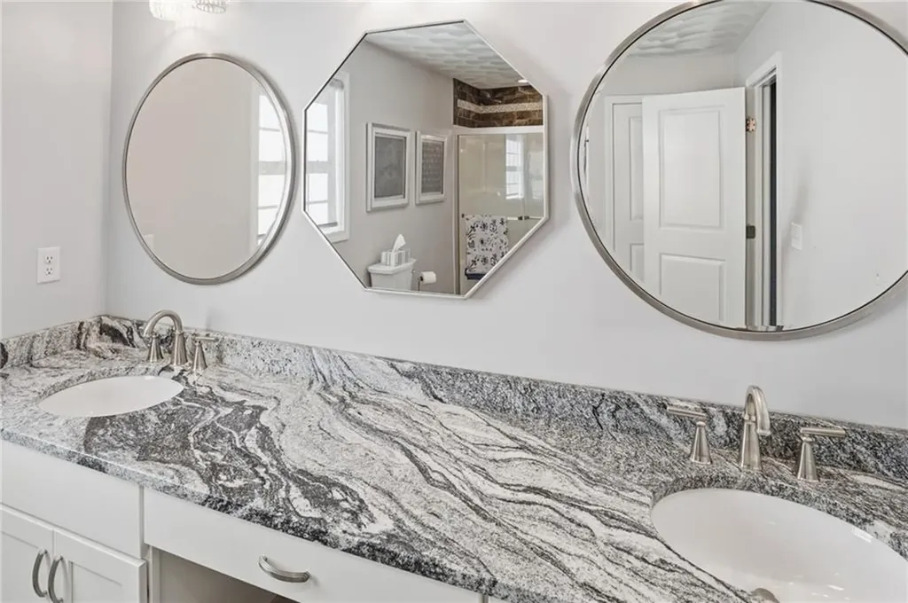 36 Abatecola Way Johnston RI 02919