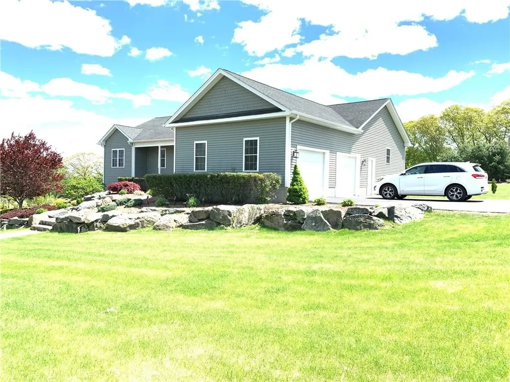 36 Abatecola Way Johnston RI 02919