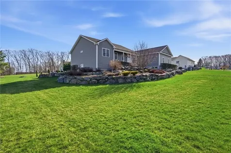 36 Abatecola Way Johnston RI 02919