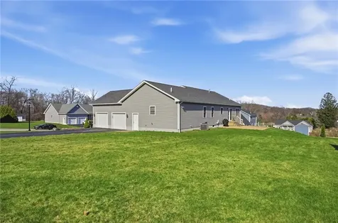 36 Abatecola Way Johnston RI 02919