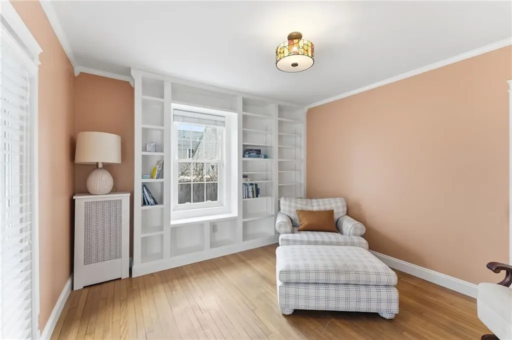 41 Whitcomb Road East Providence RI 02915