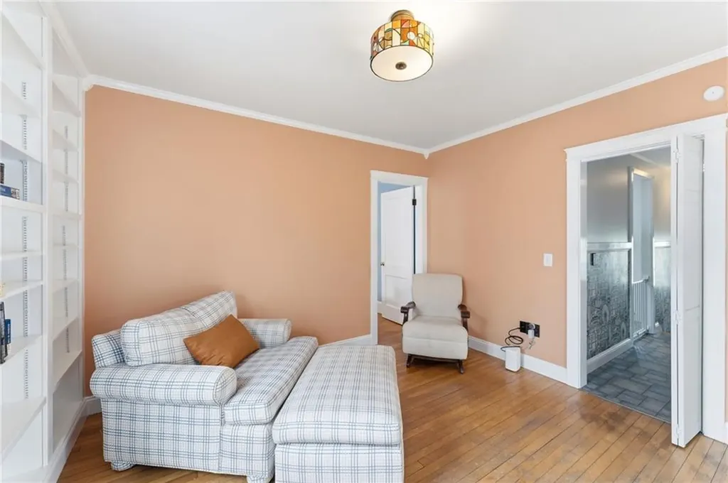 41 Whitcomb Road East Providence RI 02915