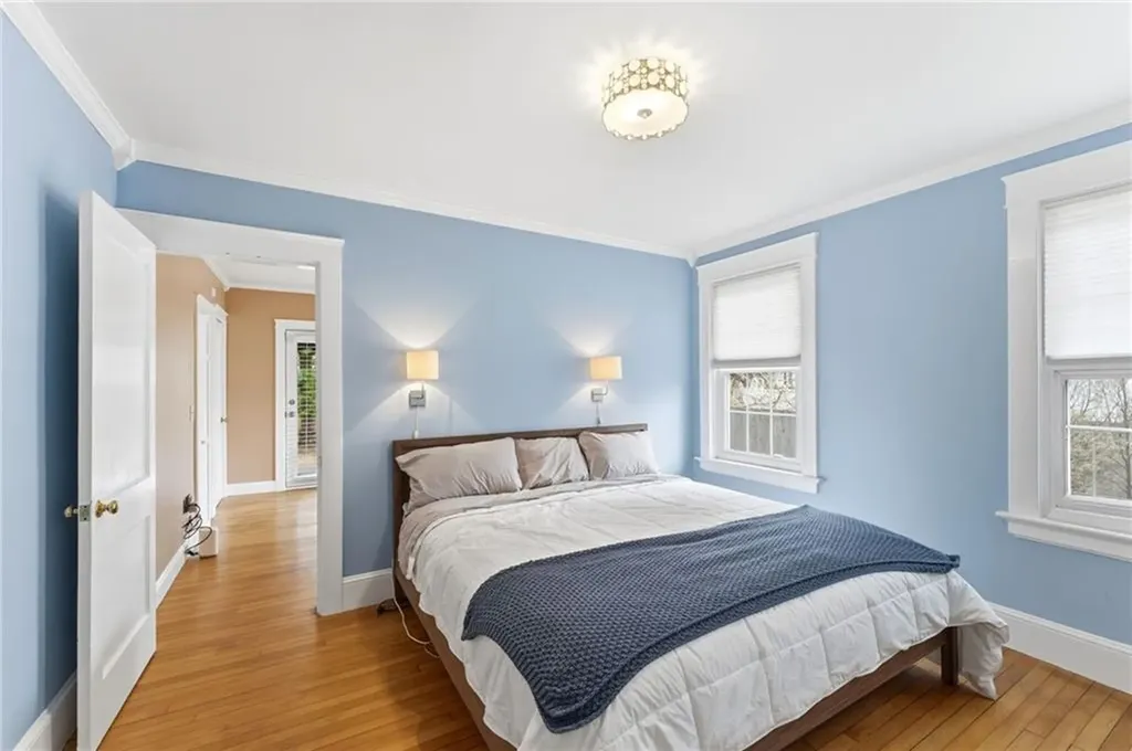 41 Whitcomb Road East Providence RI 02915