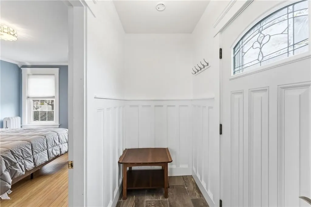 41 Whitcomb Road East Providence RI 02915