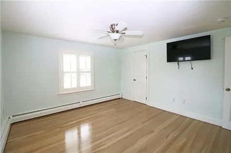 249 Tuckerman Avenue Middletown RI 02842