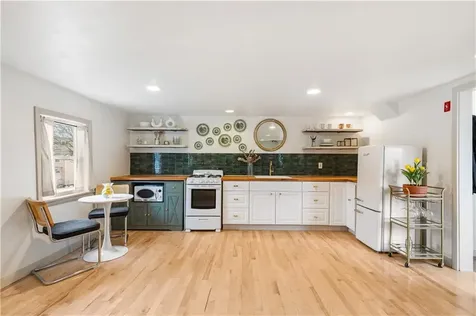 27 Padelford Street Providence RI 02906