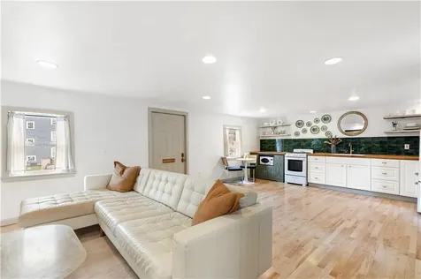 27 Padelford Street Providence RI 02906